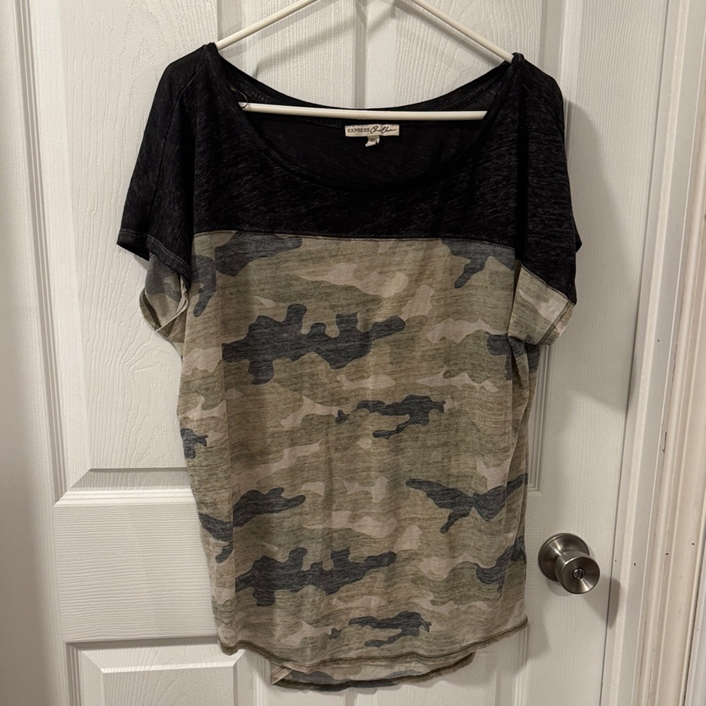 Express one eleven dark heather gray and Camouflage Women's Tee